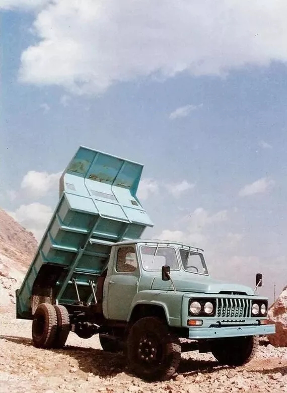 作为一款畅销数十年的国产经典载货车,东风eq140相信是不少老司机从学