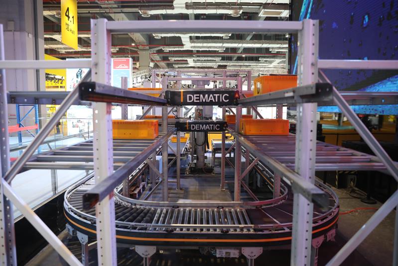 德马泰克新一代穿梭车