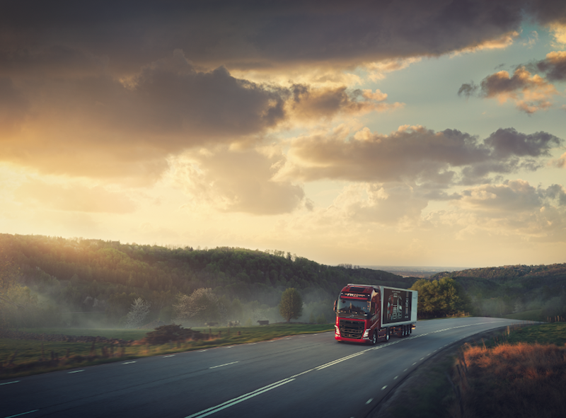 自1928年沃尔沃第一辆卡车lv40诞生以来,沃尔沃卡车在其漫长的制造之