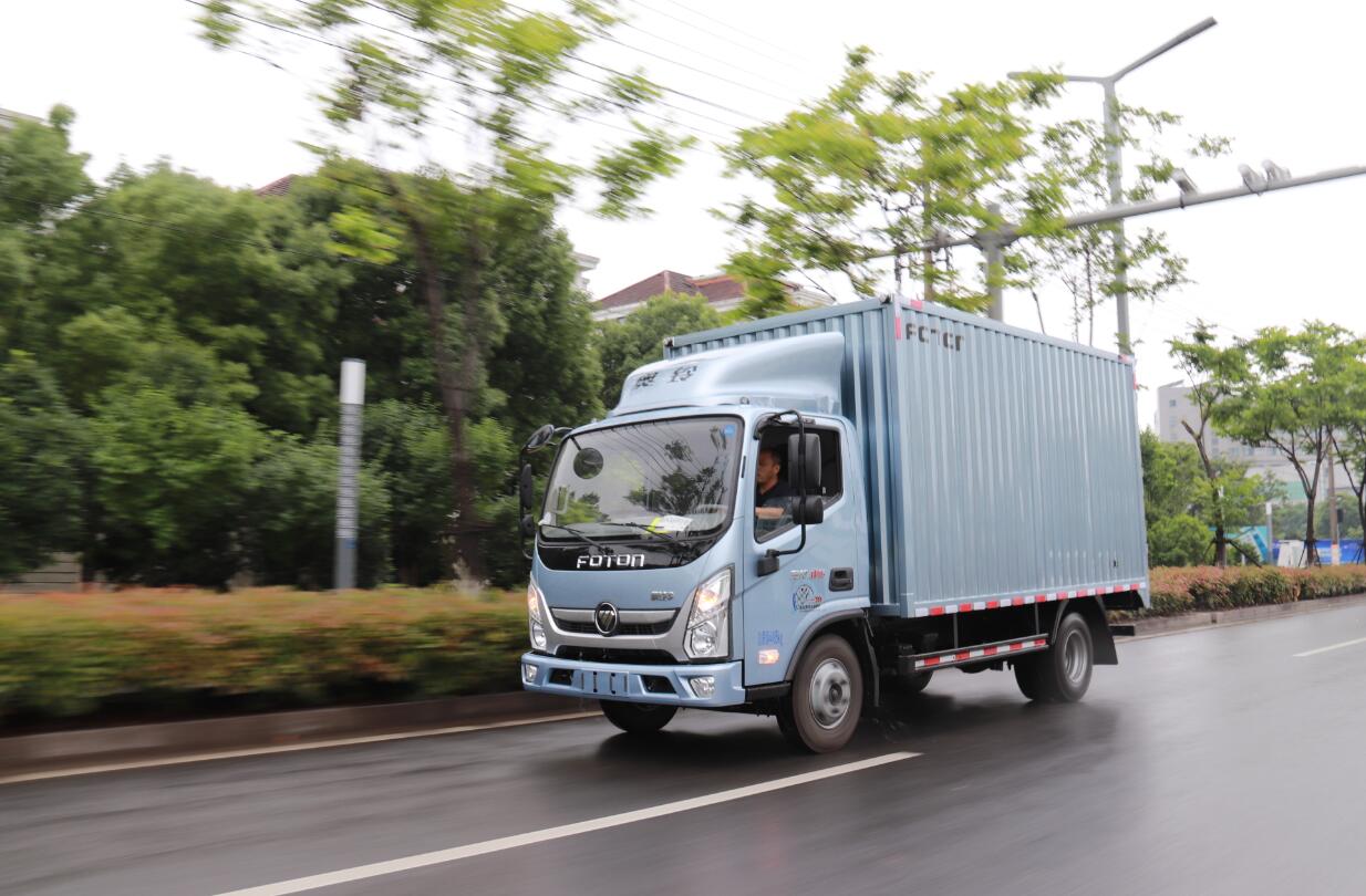 城市游侠试驾奥铃速运国六轻卡