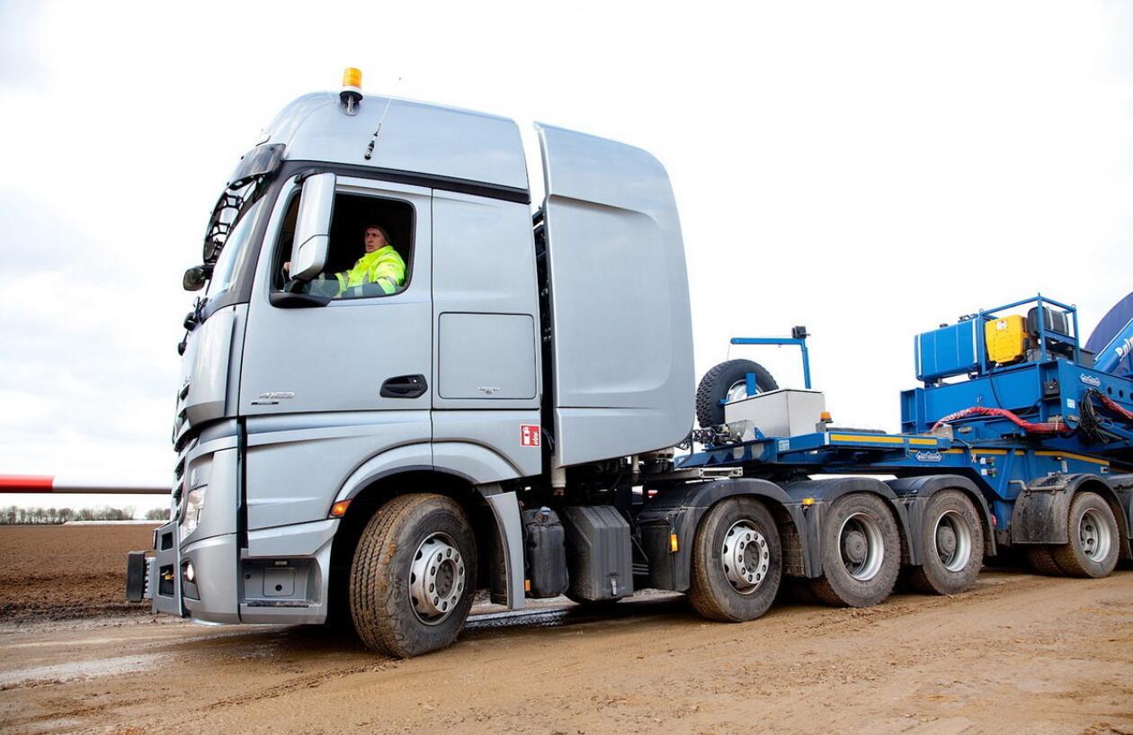 大件车要爆发:国产卡车为何没有200吨级大件车?