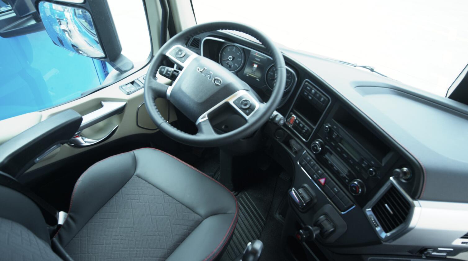 创纪录大单2300辆自动挡格尔发k7交付中通快递