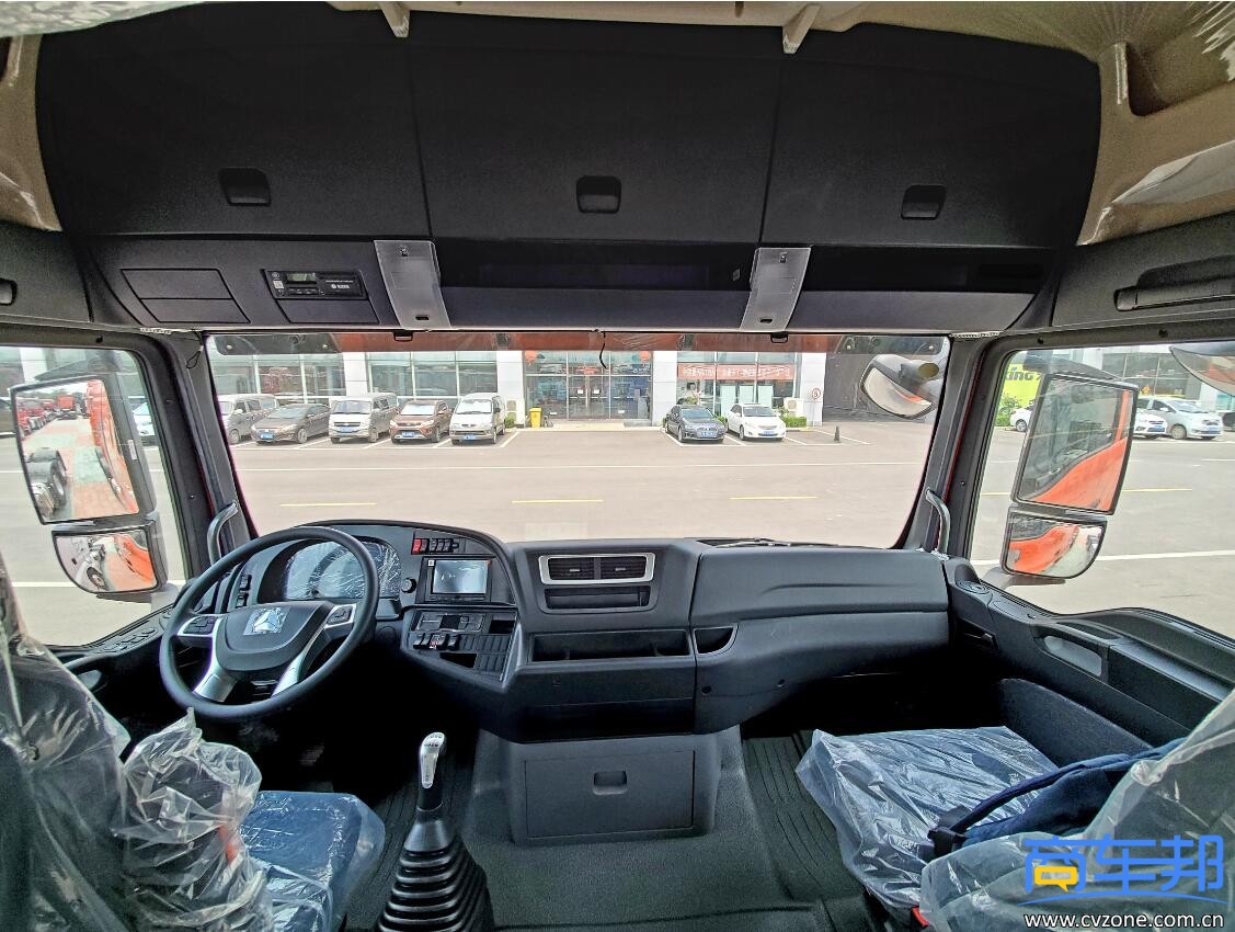 商车邦-高端自有高端范儿——重汽汕德卡g7路试